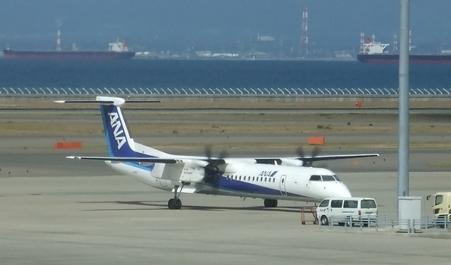 DHC8_3.JPG