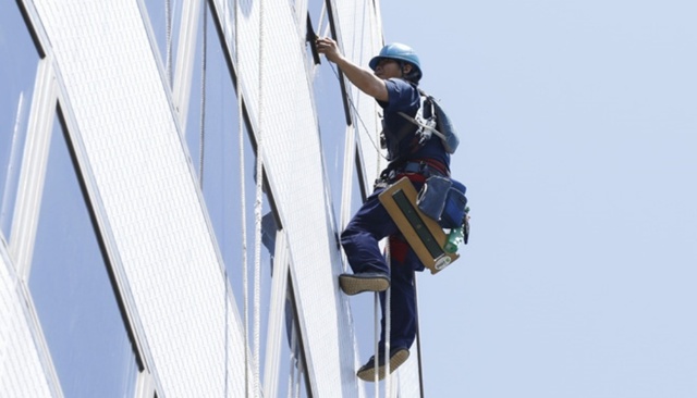 building_cleaner.jpg