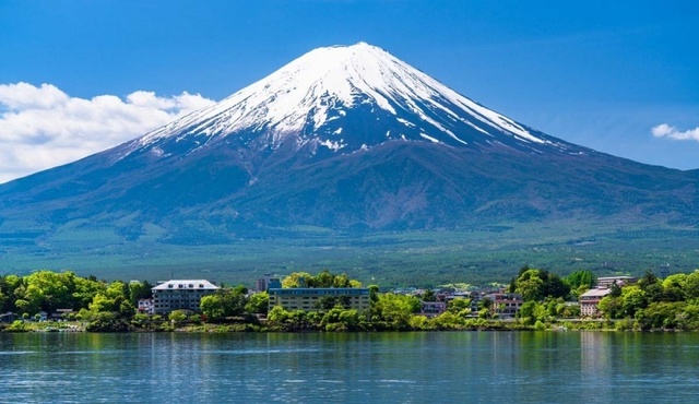 fujisan_snow.jpg