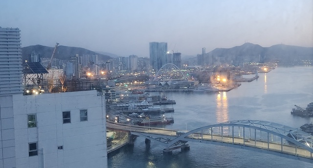 pusan240380.jpg